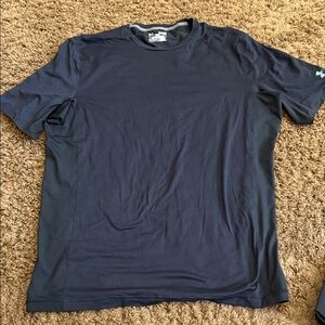 Under Armour Men's black heat gear  Short Sleeve Tee